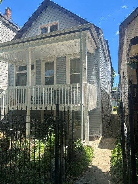 Property Photo: 1845 N Sawyer Avenue IL 60647