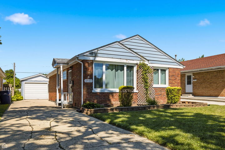 Property Photo: 8940 S Utica Avenue IL 60805