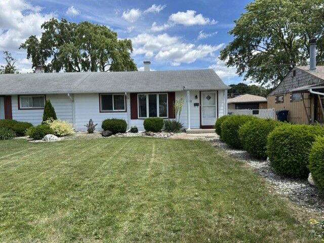Property Photo: 8855 S Komensky Avenue IL 60456