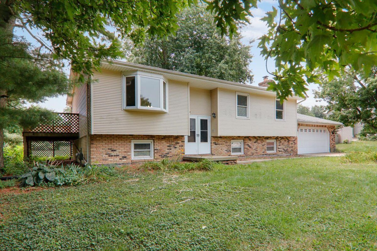 Property Photo:  18859 Pioneer Street  IL 61705 