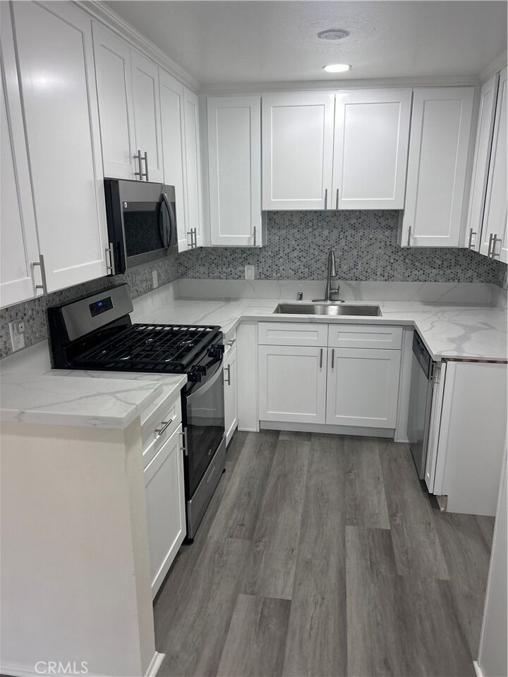 Property Photo:  4717 Ben Avenue  CA 91607 