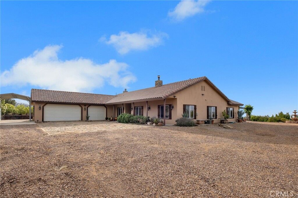 Property Photo: 8334 Sky Line CA 92372