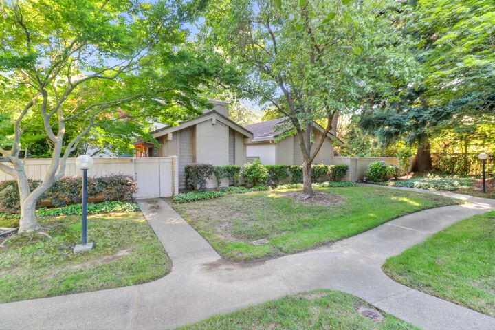 Property Photo: 225 Hartnell Place CA 95825