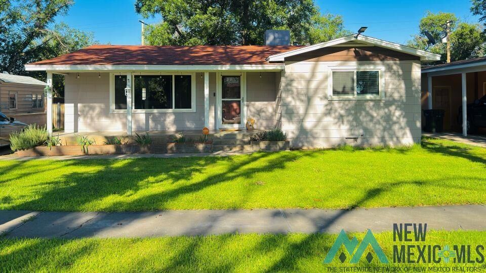 Property Photo:  914 N Richard Street  NM 88220 