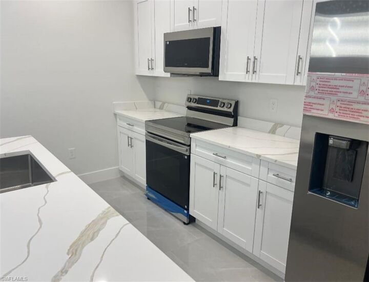 Property Photo: 4622 27th St SW FL 33973