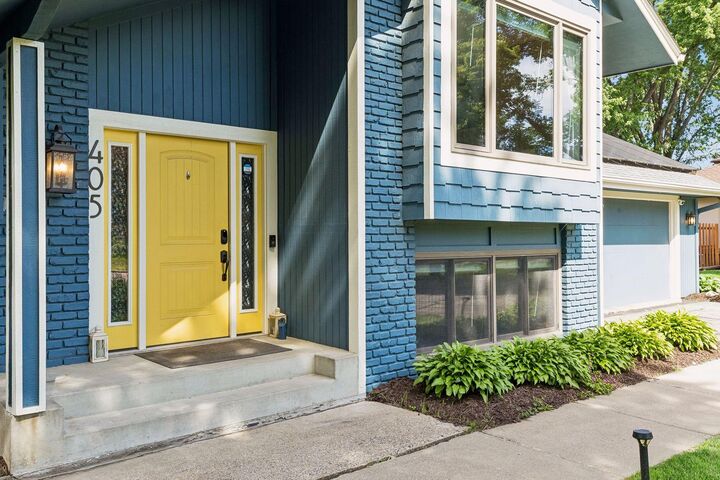 Property Photo:  405 Merrimac Lane N  MN 55447 