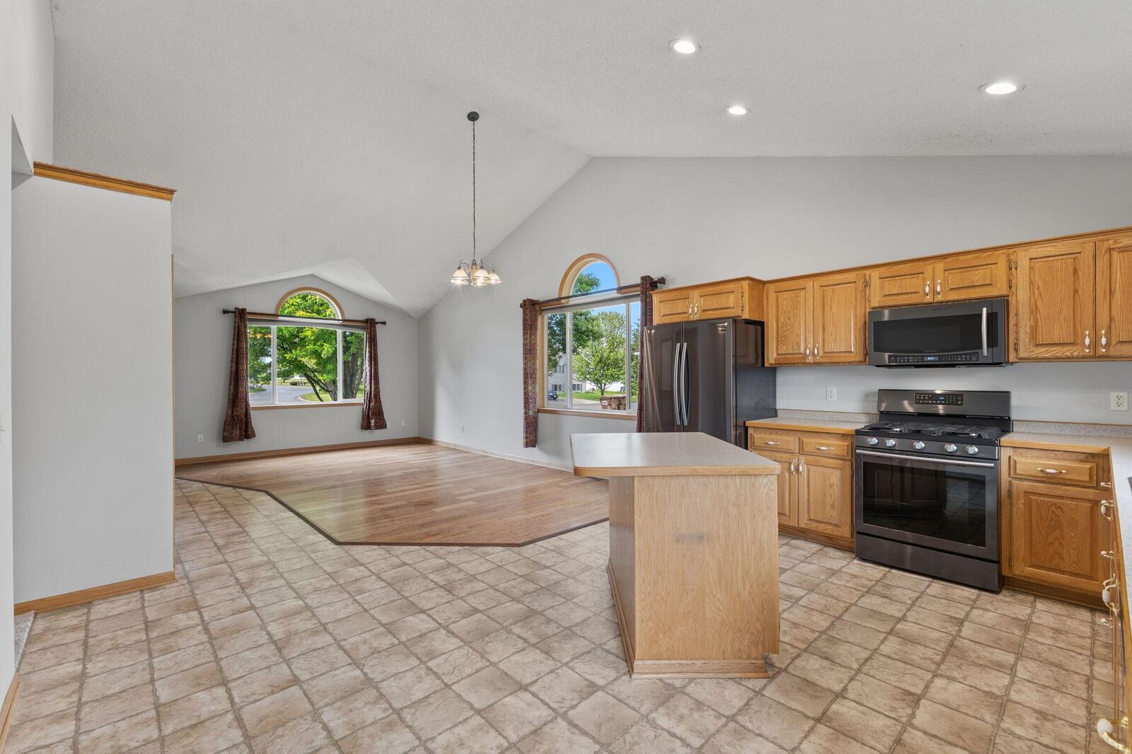 Property Photo:  820 6th Street NW  MN 55358 