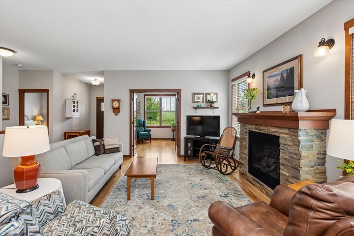 Property Photo:  2145 Ontario Lane  MN 55057 