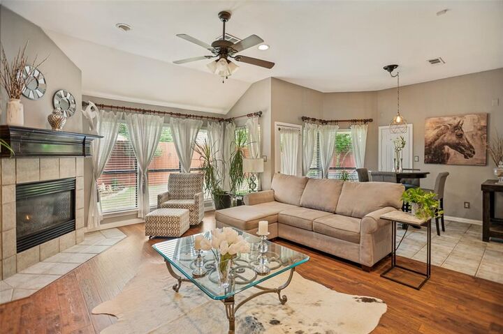 Property Photo:  902 Granview Drive  TX 75067 