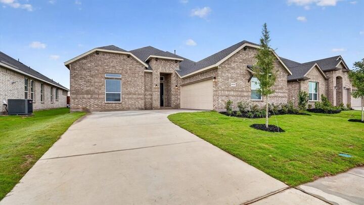 Property Photo: 4928 Simmental Drive TX 76001