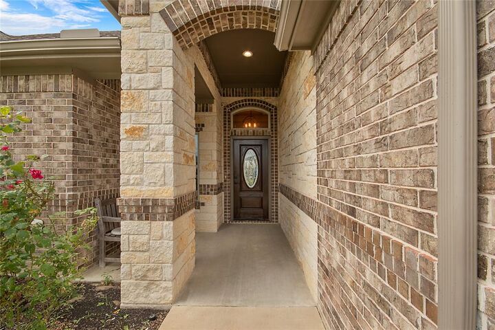 Property Photo: 114 Oak Springs Loop TX 75147