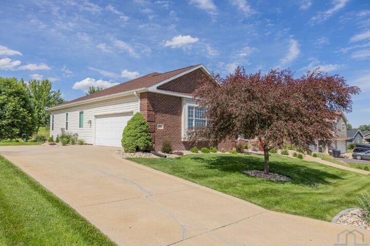 Property Photo:  485 Titan Road  IA 51024 