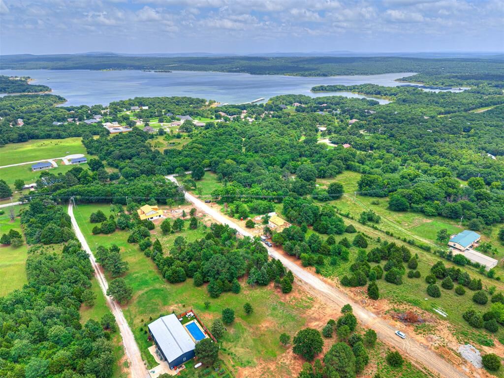 Property Photo: 18 Emberlyn Lane OK 74432