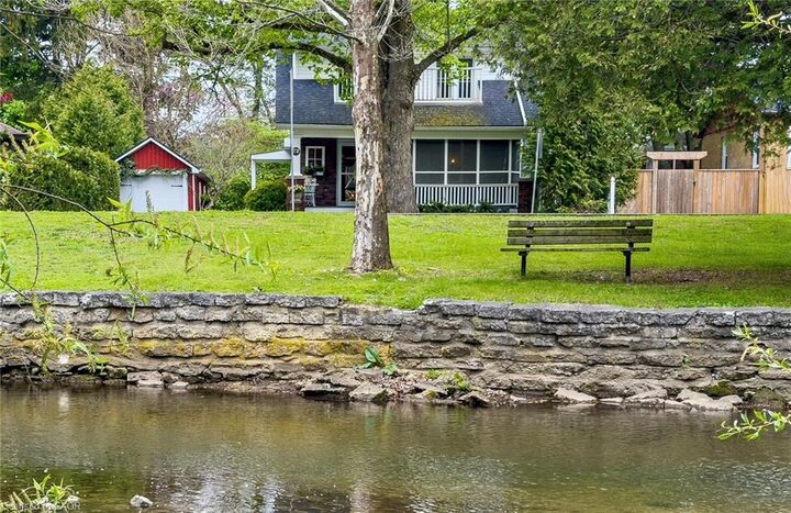 Property Photo: 72 Crescent Boulevard ON N3Y 2K8