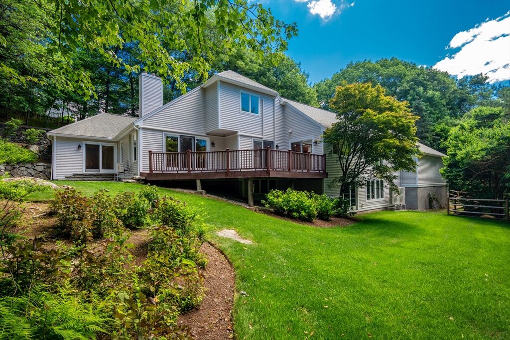 Property Photo:  15 Fieldstone Dr  MA 01890 