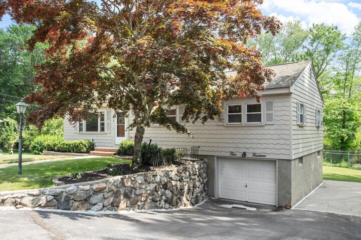 Property Photo:  414 Grove St  MA 01867 