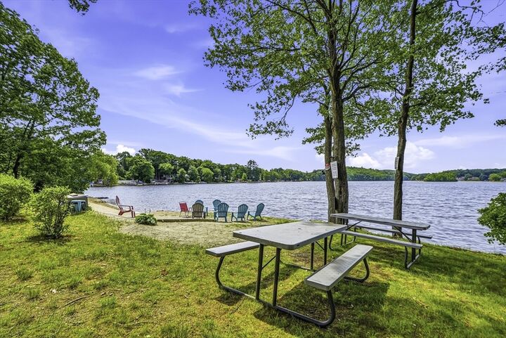 Property Photo:  6 Tiffany Circle 6  MA 01527 