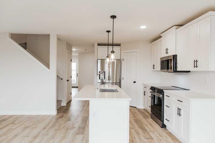 Property Photo: 9613 Hillcrest Drive AB T8V 1A6