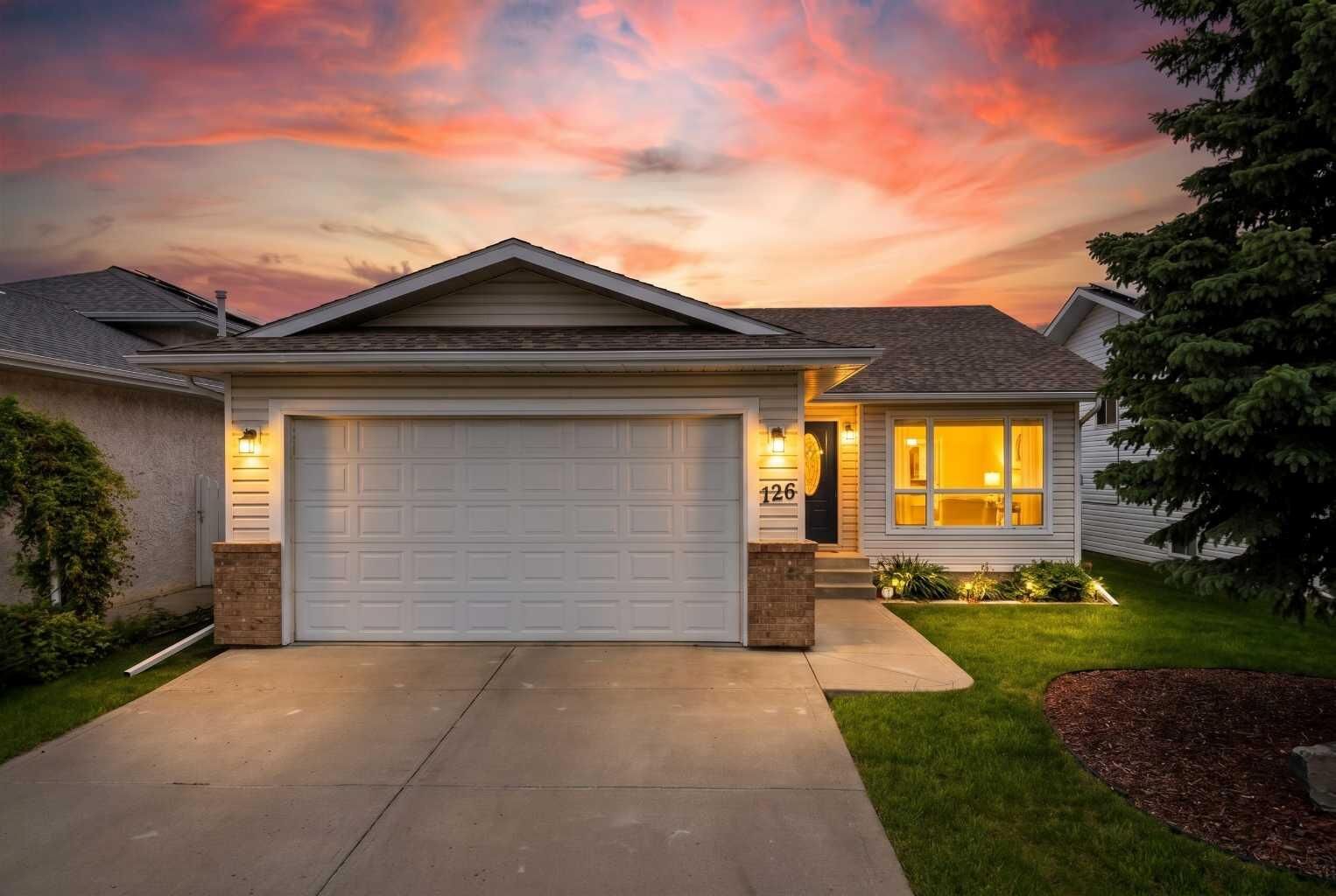 Property Photo:  126 Logan Close  AB T4R 2N9 
