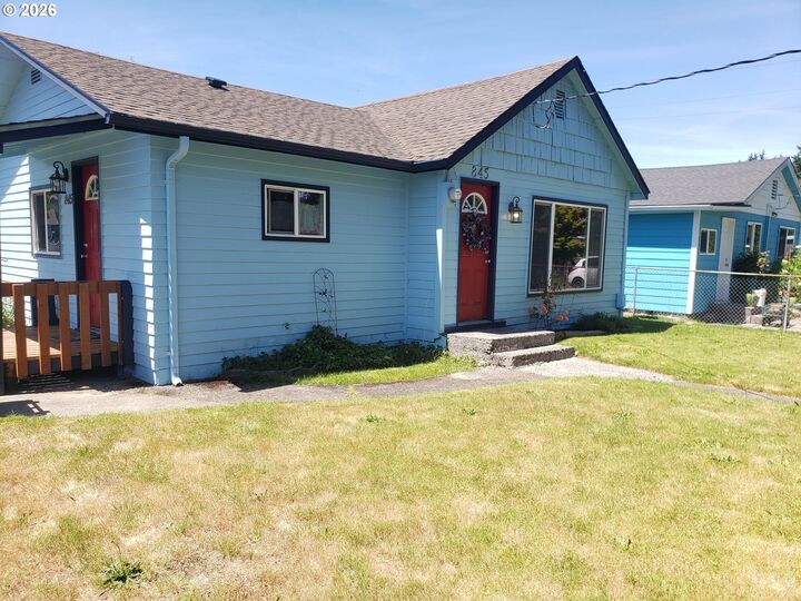 Property Photo: 845 3rd Ave WA 98611