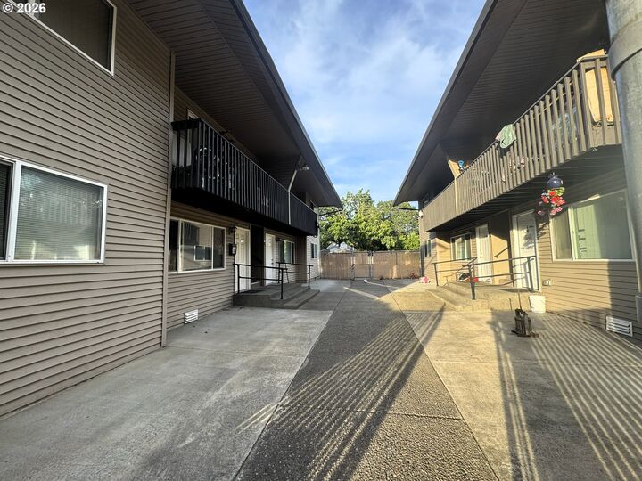 Property Photo: 11111 NE 48th Cir WA 98682