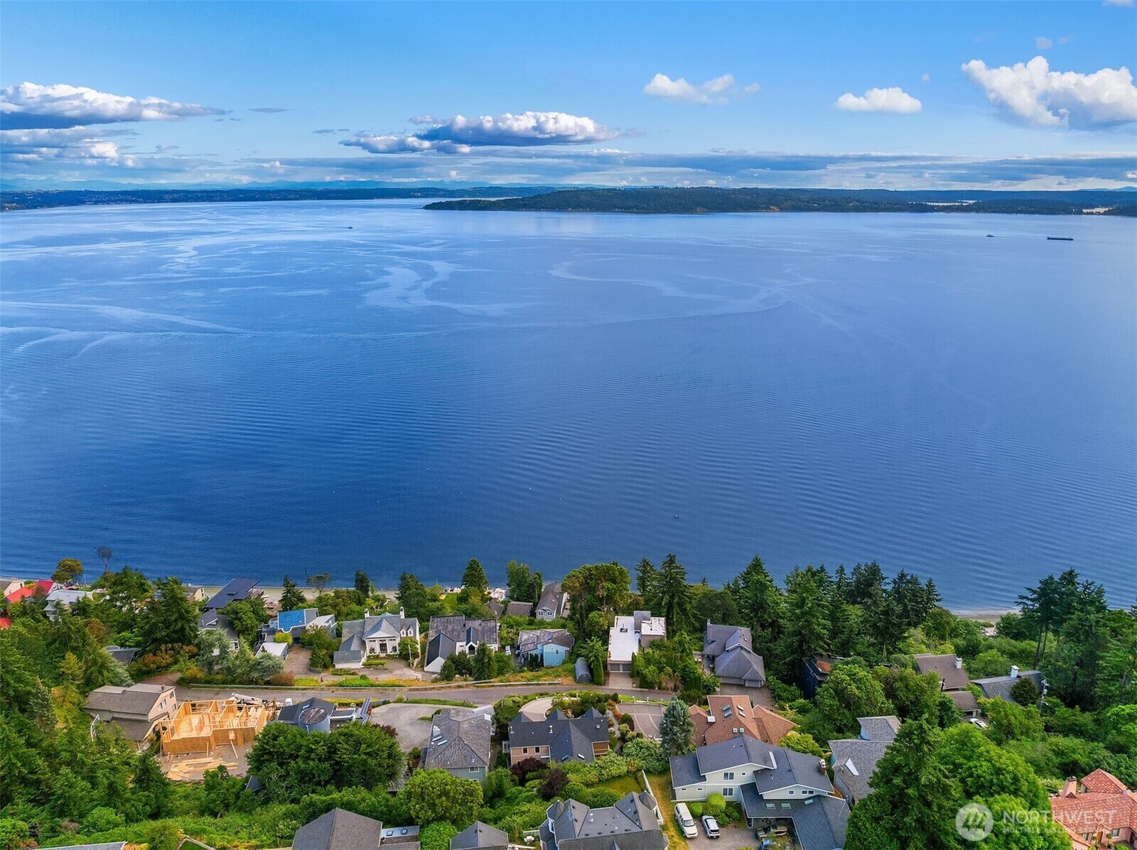 Property Photo: 2832 SW 171st Street WA 98166