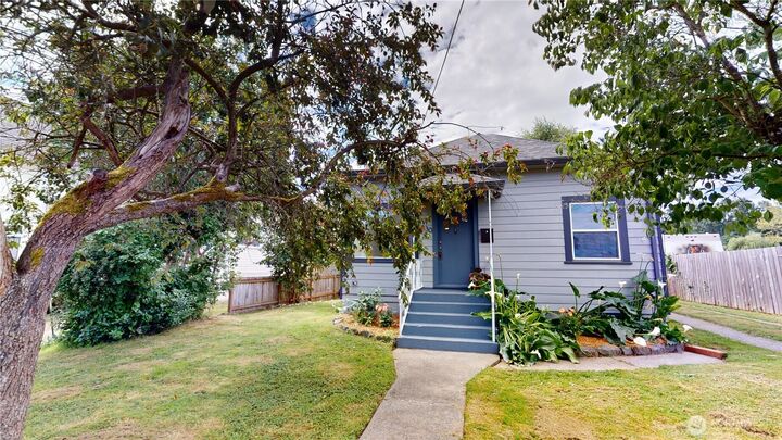 Property Photo:  830  Garfield Street  WA 98273 