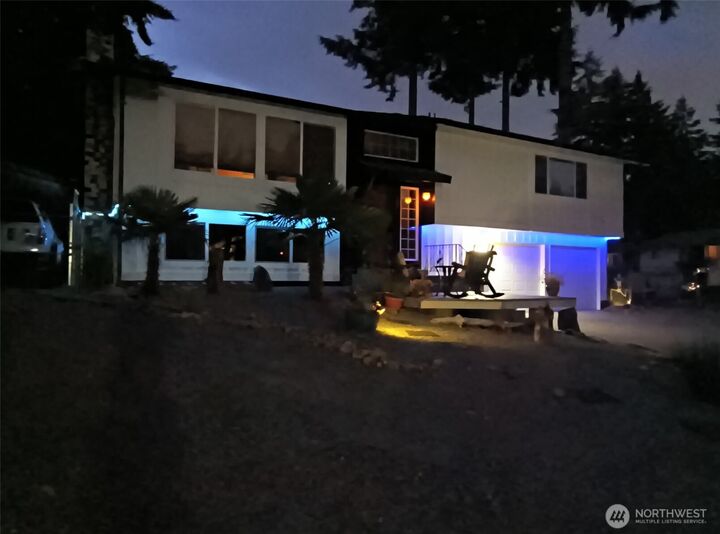 Property Photo:  3516 SW 339th Place  WA 98023 