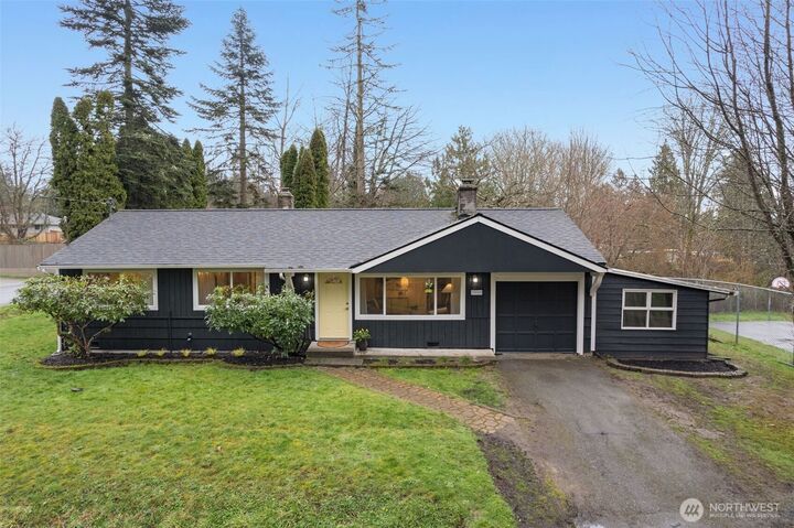 Property Photo: 20068 21st Avenue NE WA 98155