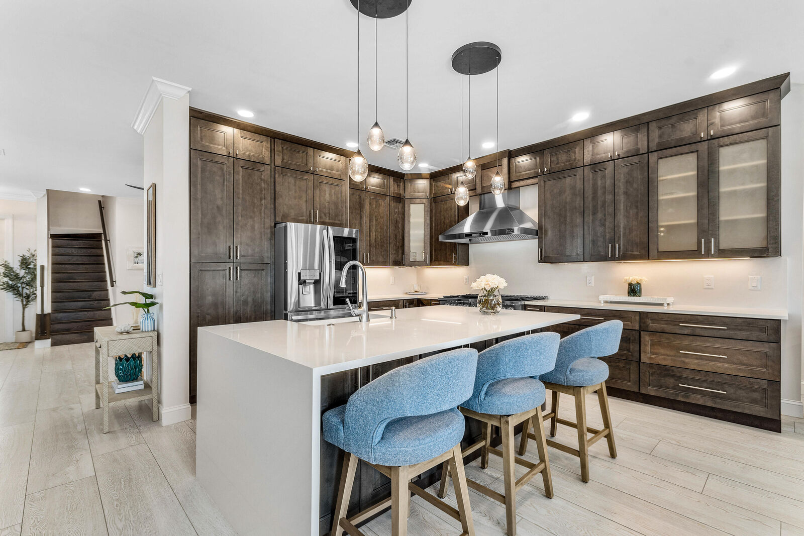 Property Photo: 550 Tomahawk Court FL 33410