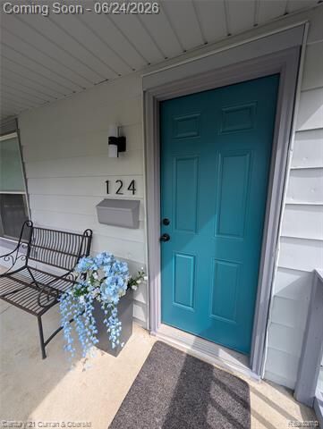 Property Photo: 124 Henry Clay Avenue MI 48341