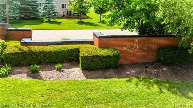 Property Photo:  5711 Ortman Drive  MI 48314 