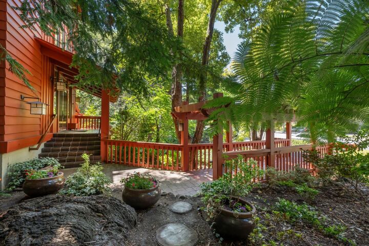 Property Photo: 1435 Bellevue Avenue 305 CA 94010