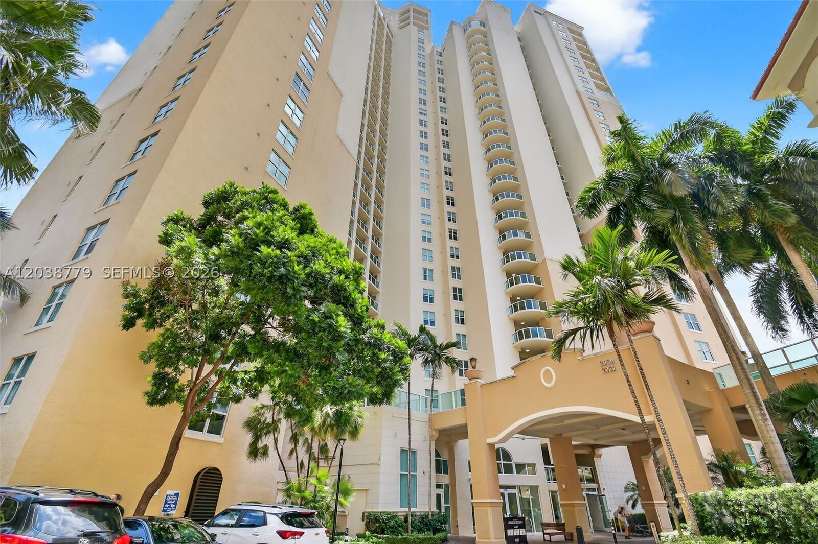 Property Photo:  3330 NE 190th St 1611  FL 33180 