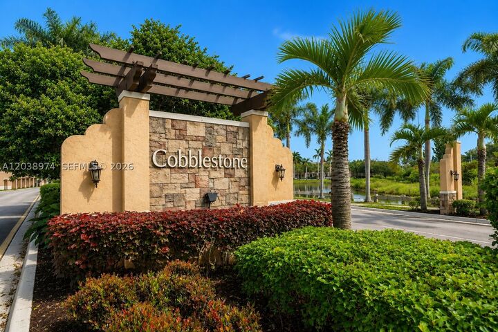 Property Photo: 966 SW 147th Ave 2604 FL 33027