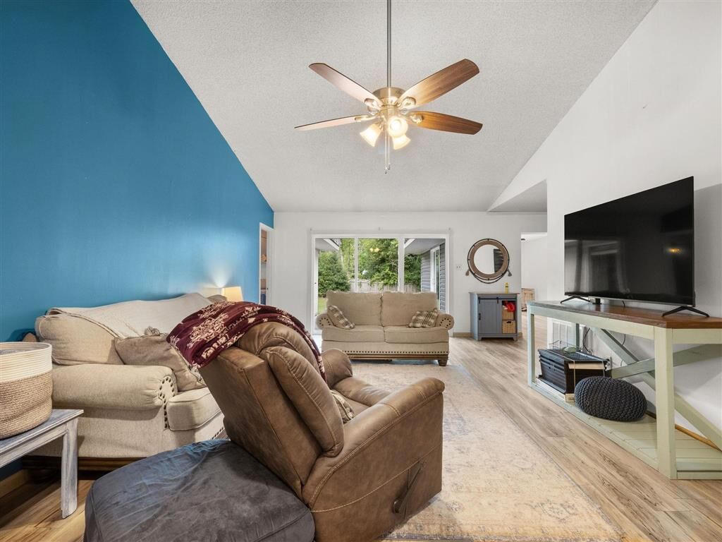 Property Photo:  605 Haynes Drive  LA 70634 