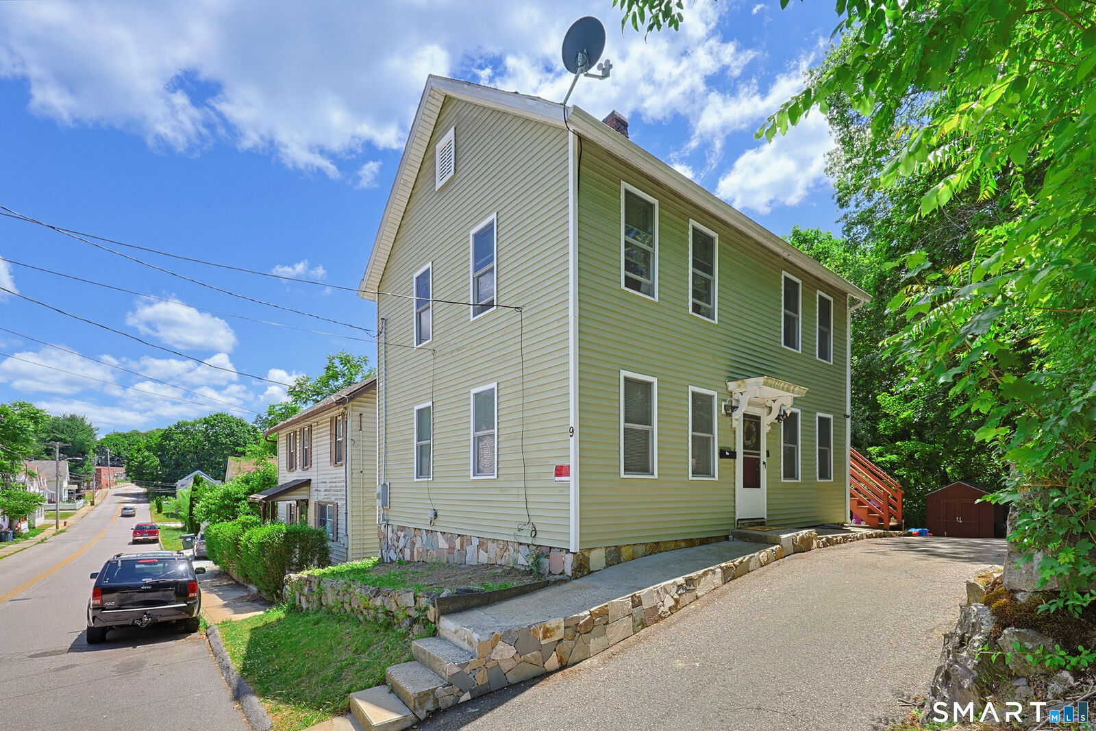 Property Photo:  9 Hickory Street  CT 06360 
