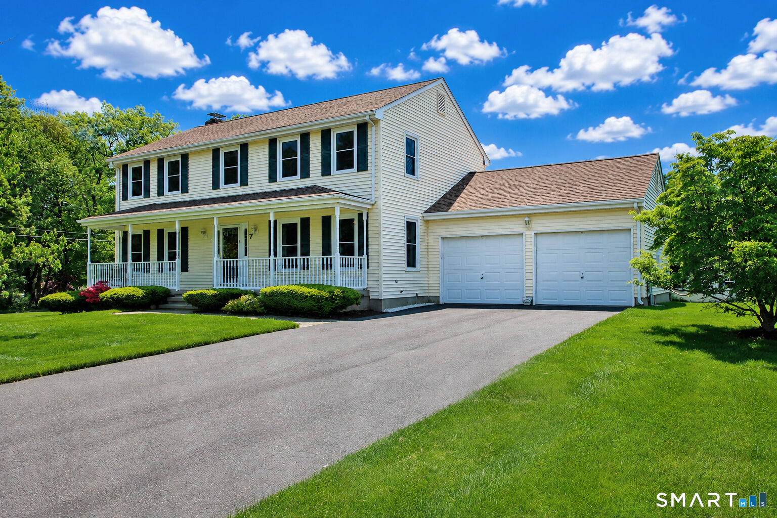 Property Photo: 7 Vincent Circle CT 06074