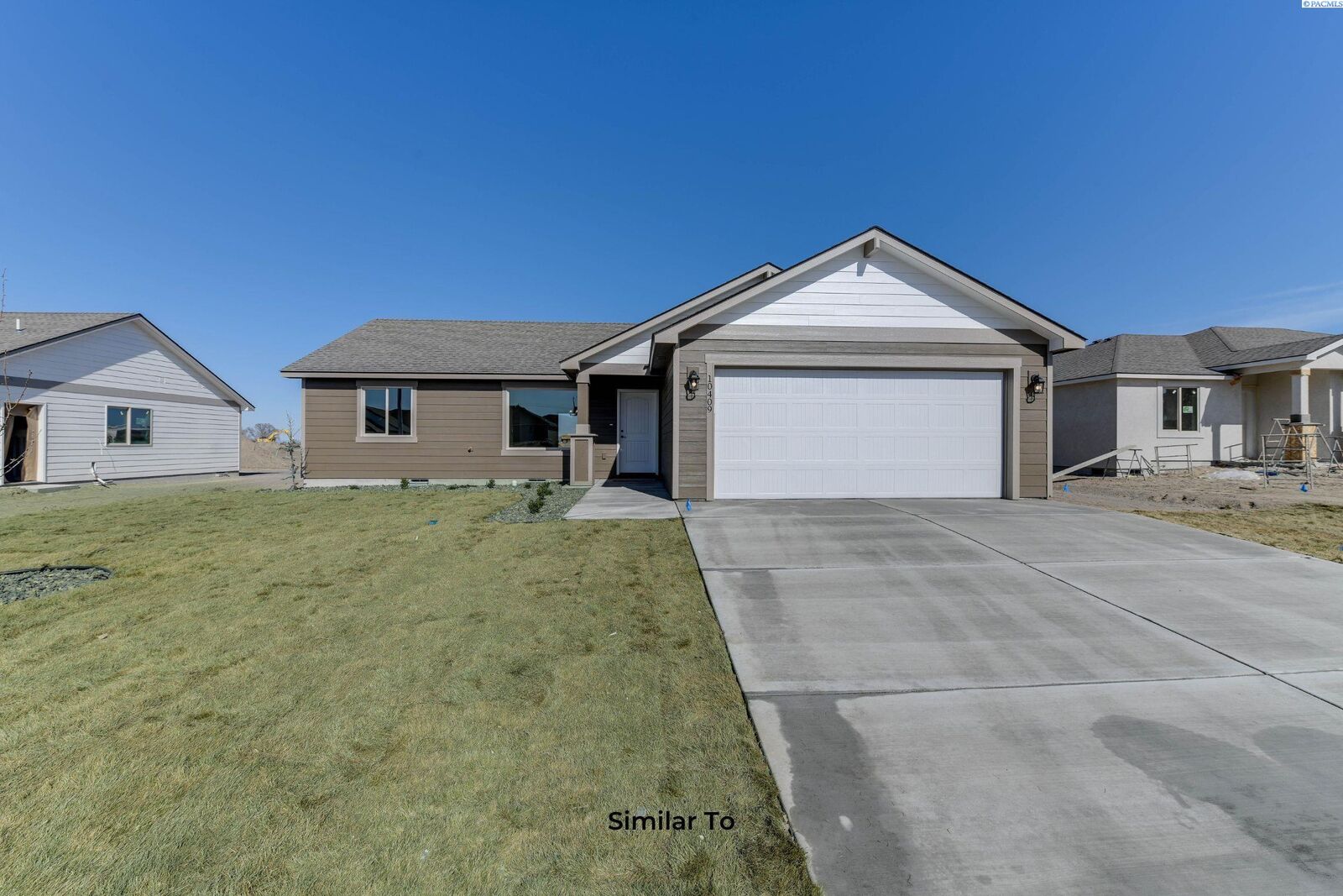 Property Photo:  405 Glenwood Ave  WA 98930 