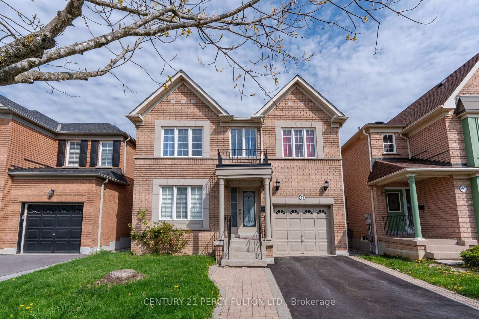 Property Photo:  71 Armitage Crescent  ON L1T 4K9 