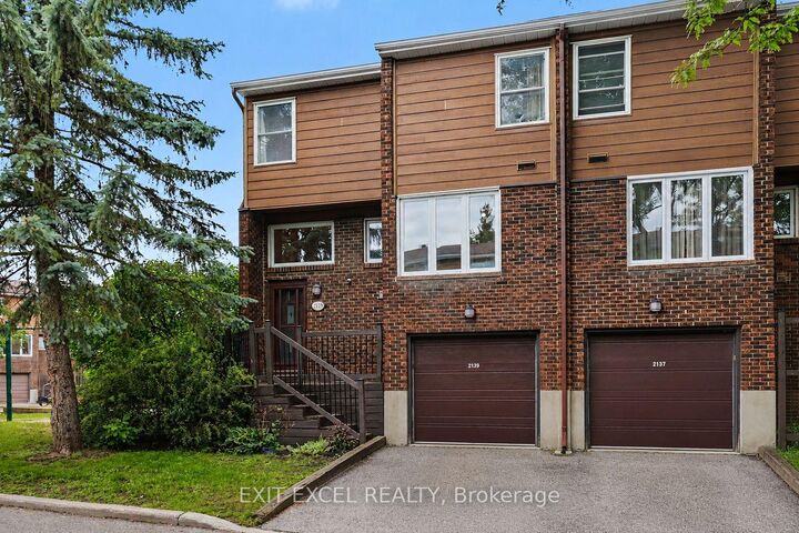 Property Photo: 2139 Eric Crescent 47 ON K1B 4P5