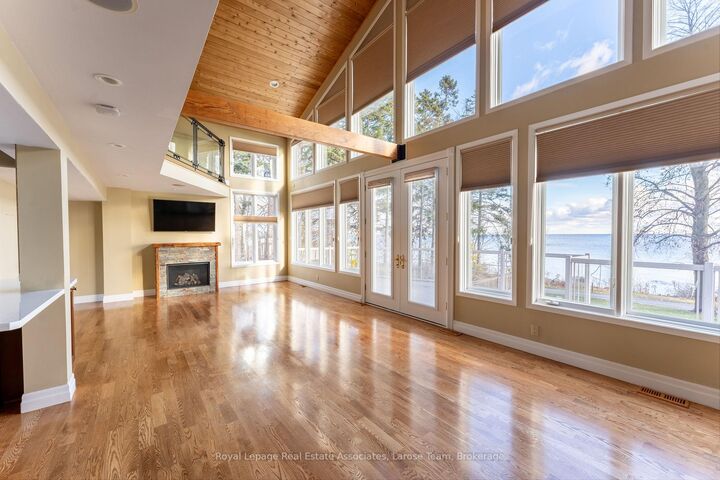 Property Photo:  75 Maple Avenue S 4  ON L5H 2R7 