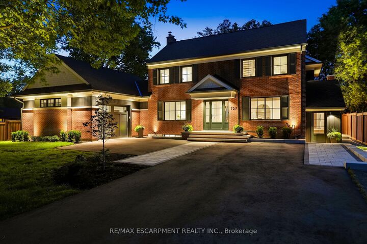 727 King Road — photo 1