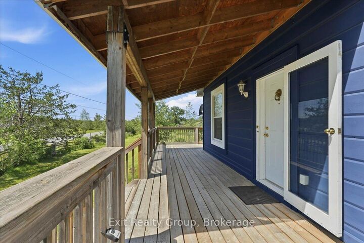 Property Photo: 910 Rosebush Road ON K0K 2C0