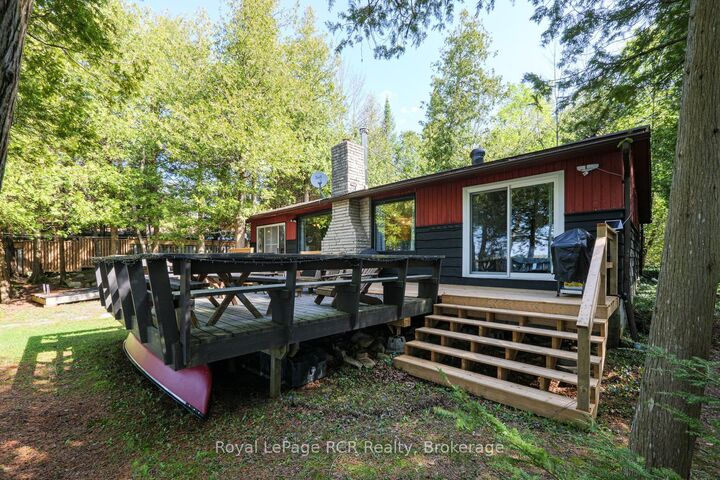 Property Photo: 90 Berford Park Road ON N0H 2T0