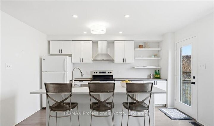 Property Photo: 98 Roxton Road ON L6H 6V4