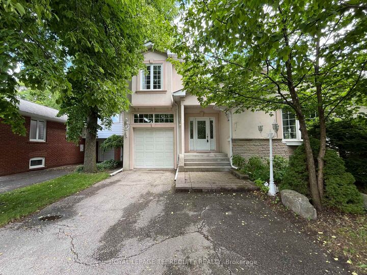 27 Shadwick Drive — photo 1