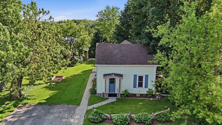 Property Photo: 170 Edward Street ON N0G 1A0