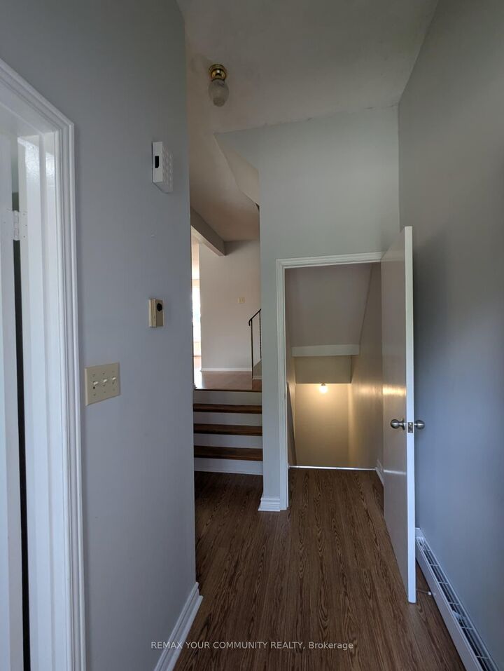 Property Photo: 765 Oklahoma Drive 4 ON L1W 3C9