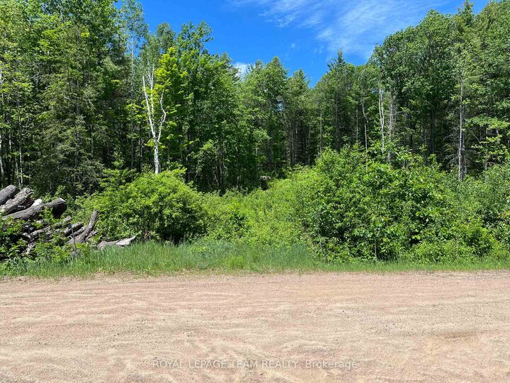Property Photo:  695 Long Lake Road  ON K0J 1B0 